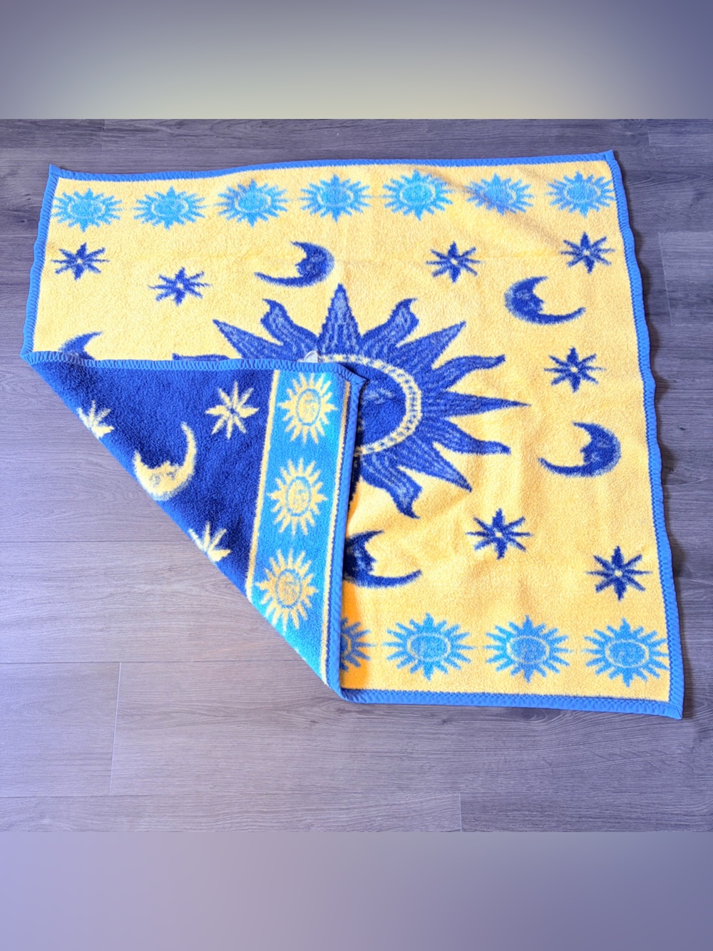 Vintage 1990 Celestial Sun and Moon Reversible Fleece Throw/Blanket/Biederback
